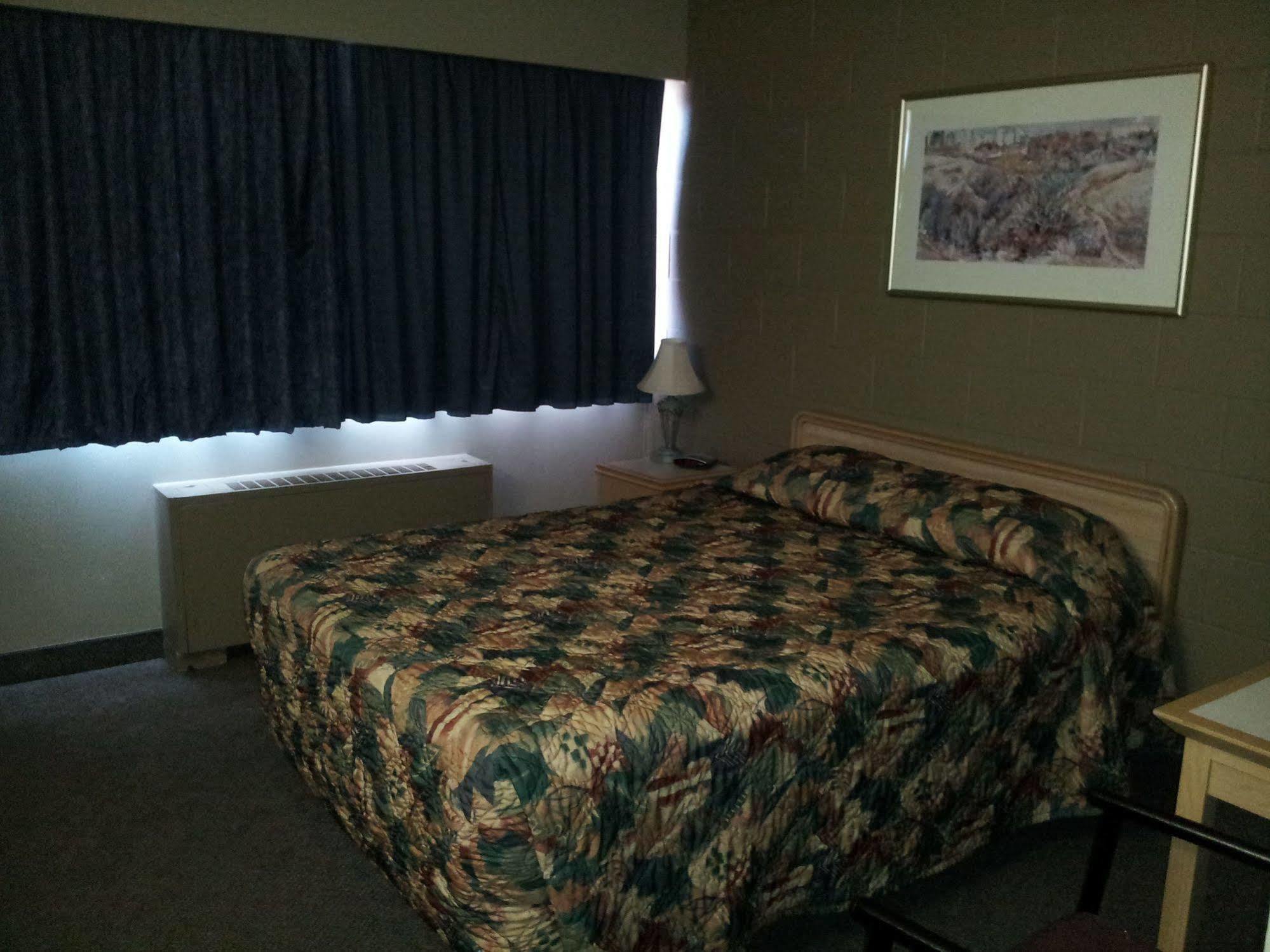 ססקאטון Westgate Inn מראה חיצוני תמונה
